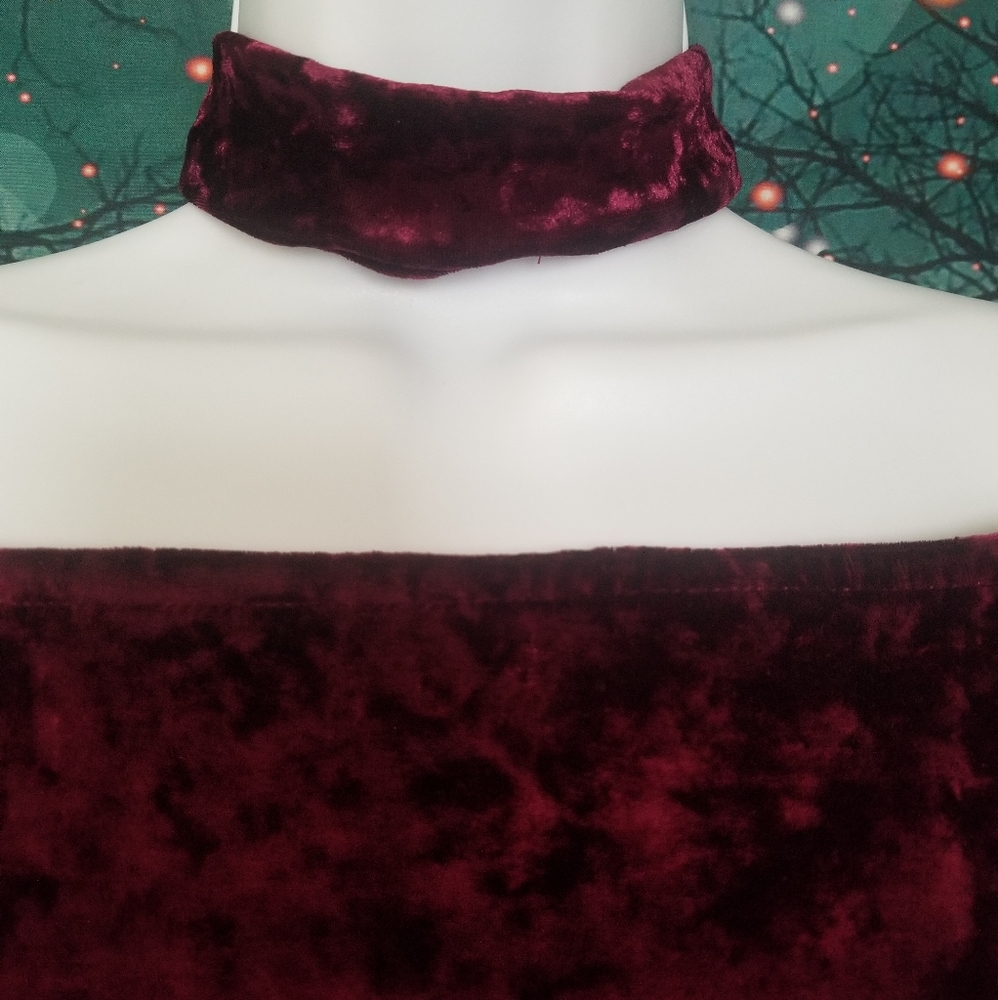 Off Shoulder Velvety Dress - Picture 5 of 6